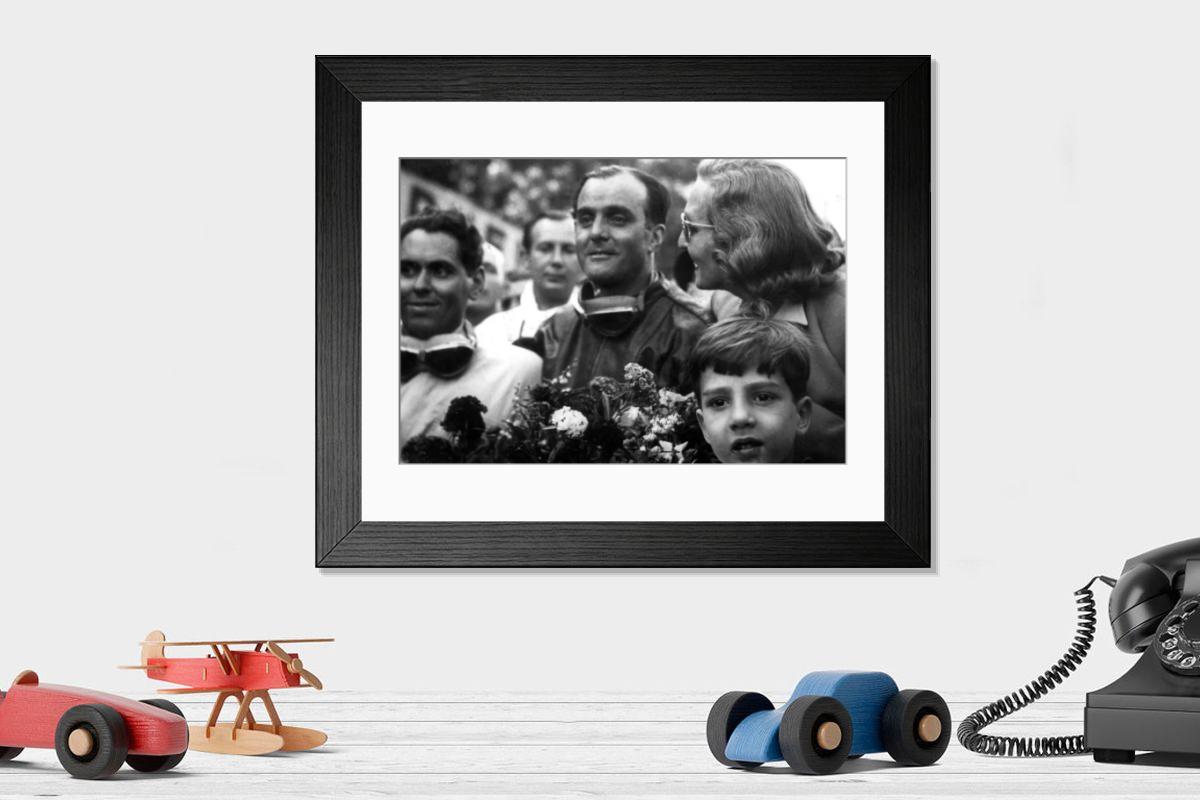 Shown hanging in a room: Modern 14"x12" (36x31cm)