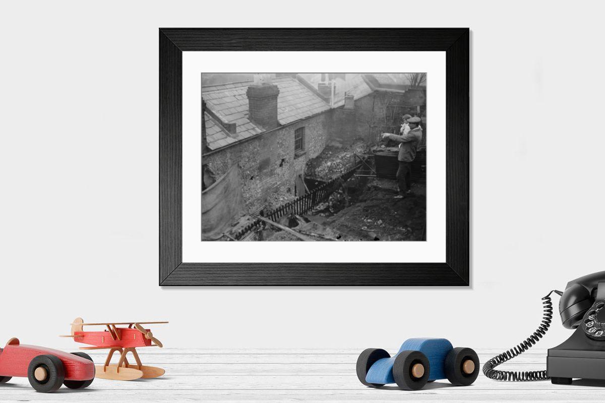 Shown hanging in a room: Modern 14"x12" (36x31cm)