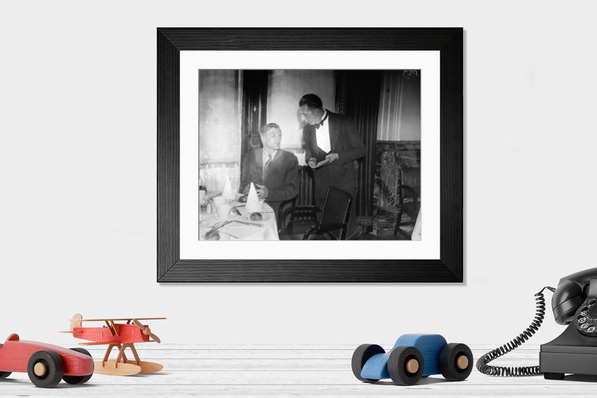 Shown hanging in a room: Modern 14"x12" (36x31cm)