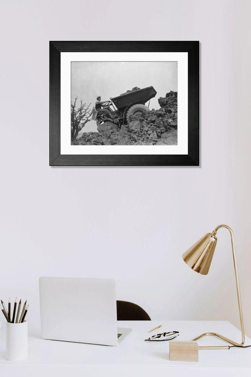 Shown hanging in a room: Modern 14"x12" (36x31cm)