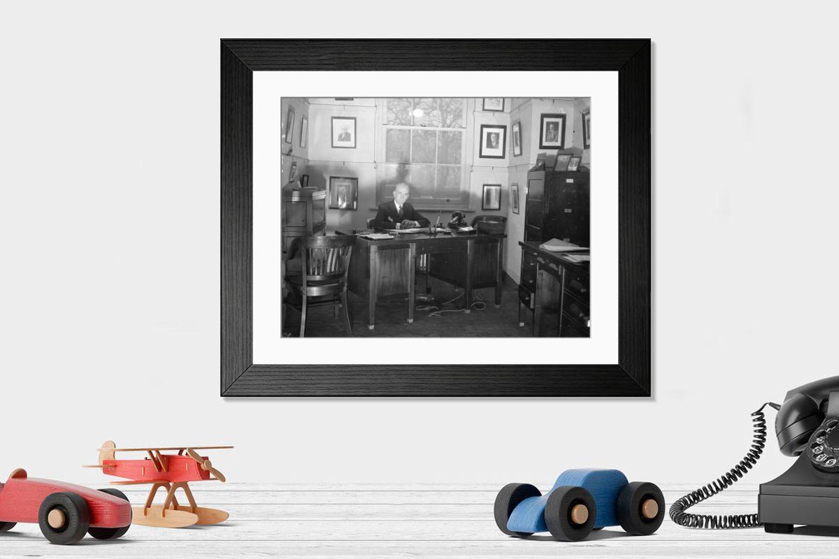 Shown hanging in a room: Modern 14"x12" (36x31cm)