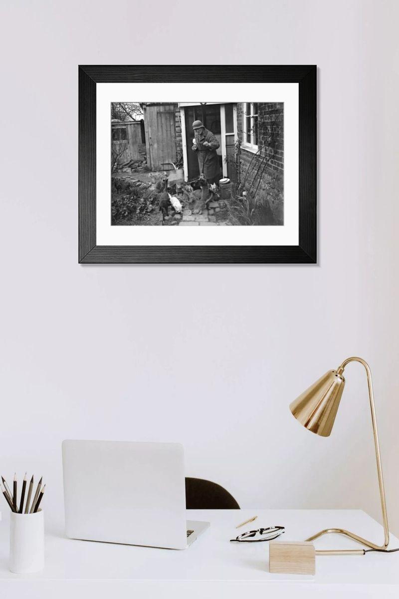 Shown hanging in a room: Modern 14"x12" (36x31cm)