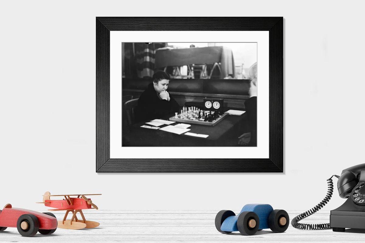 Shown hanging in a room: Modern 14"x12" (36x31cm)