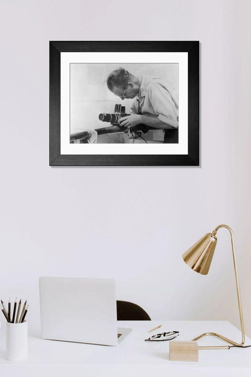 Shown hanging in a room: Modern 14"x12" (36x31cm)