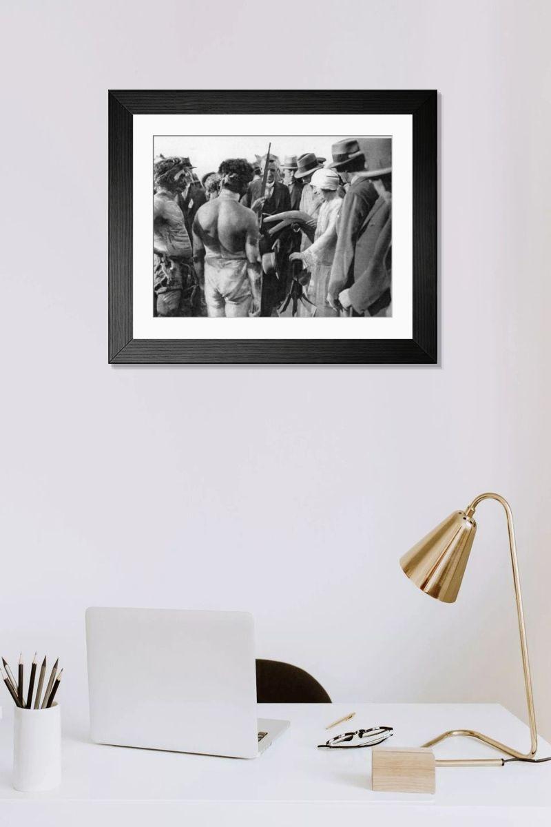 Shown hanging in a room: Modern 14"x12" (36x31cm)