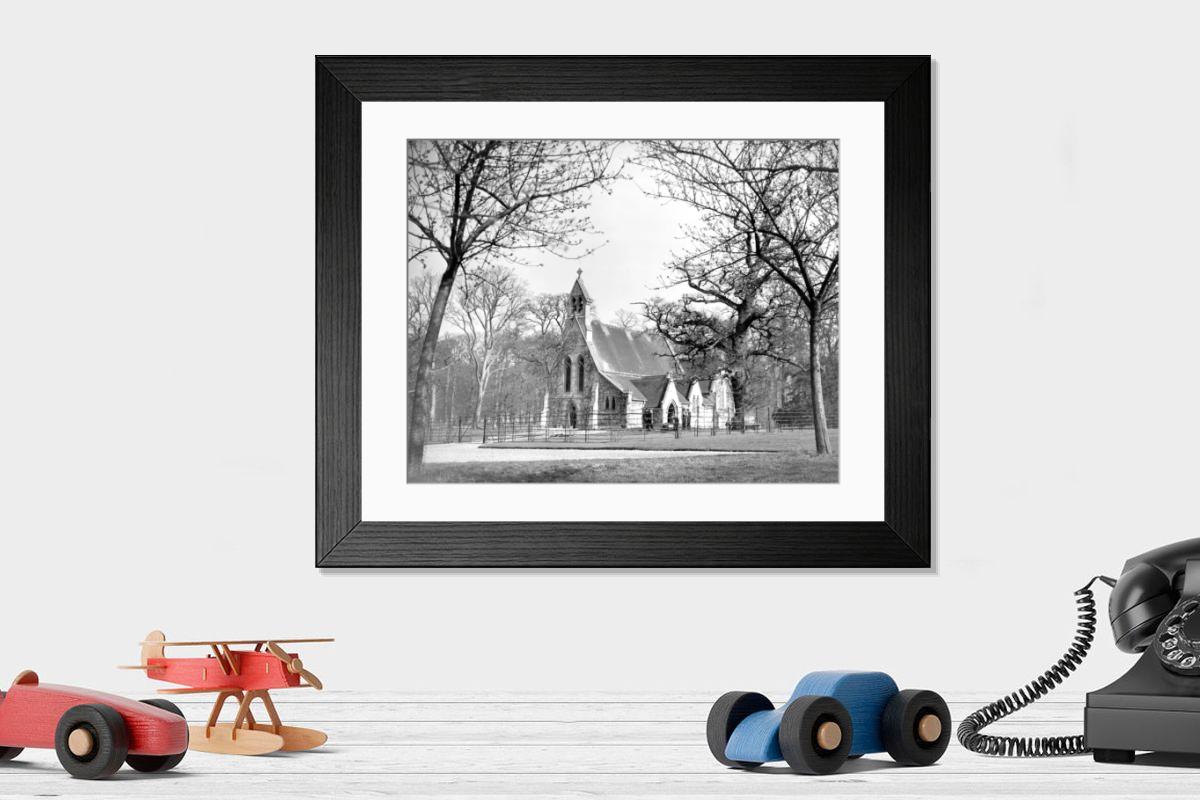 Shown hanging in a room: Modern 14"x12" (36x31cm)