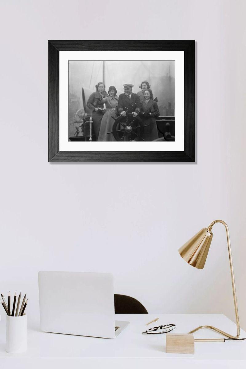 Shown hanging in a room: Modern 14"x12" (36x31cm)