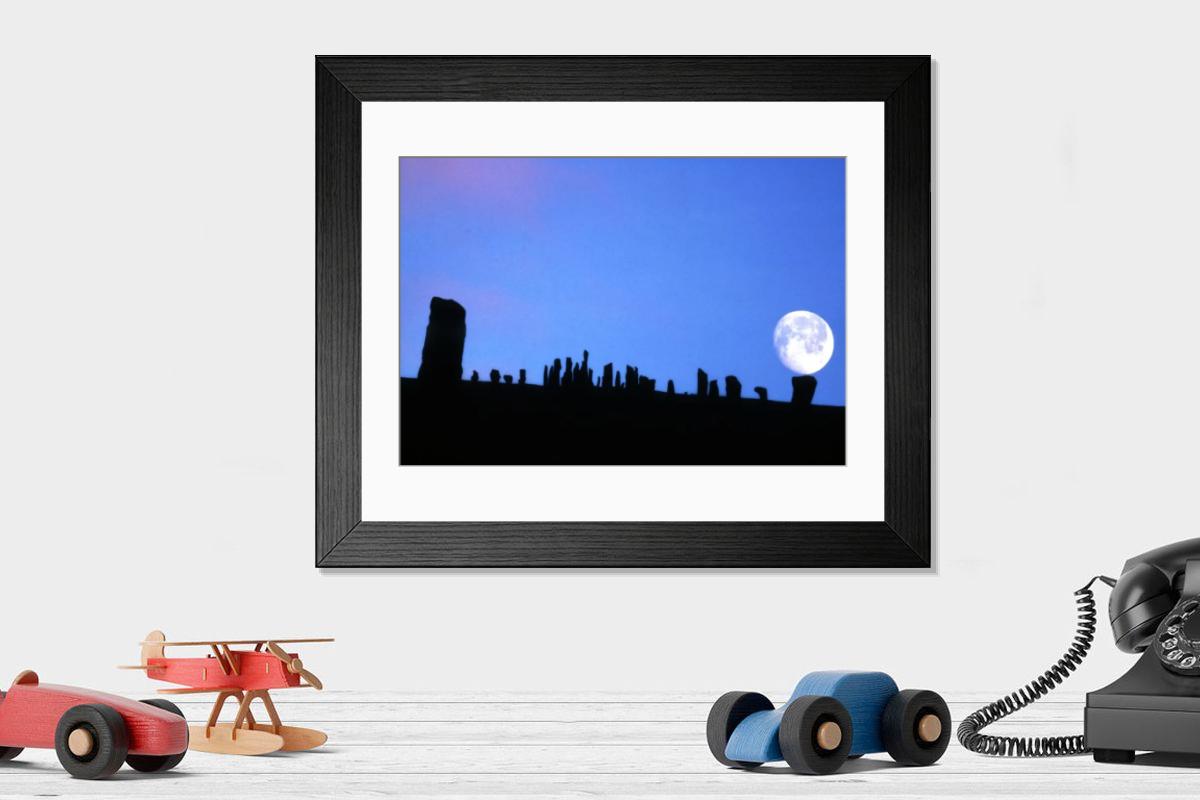 Shown hanging in a room: Modern 14"x12" (36x31cm)