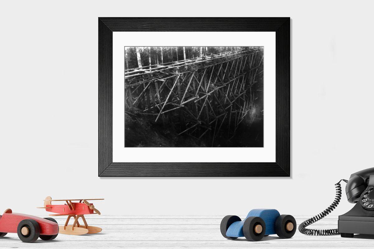 Shown hanging in a room: Modern 14"x12" (36x31cm)