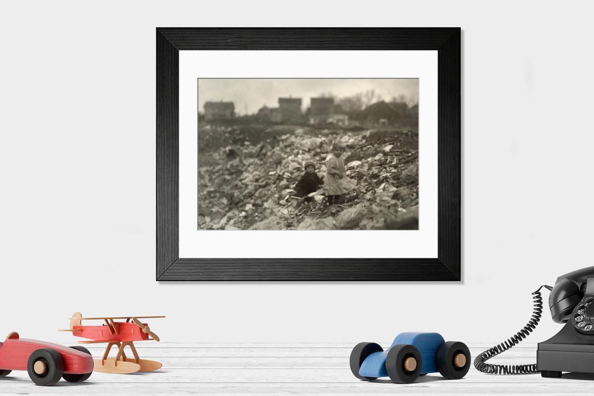 Shown hanging in a room: Modern 14"x12" (36x31cm)