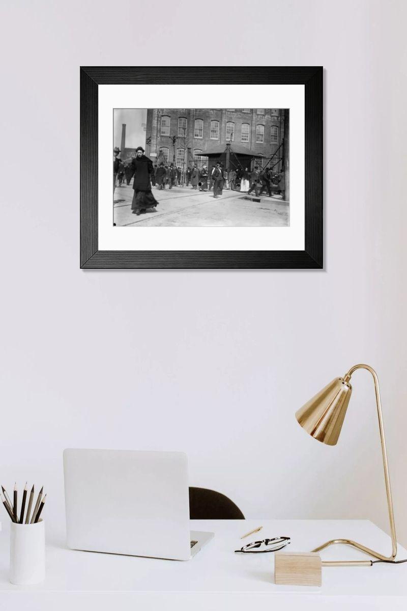 Shown hanging in a room: Modern 14"x12" (36x31cm)