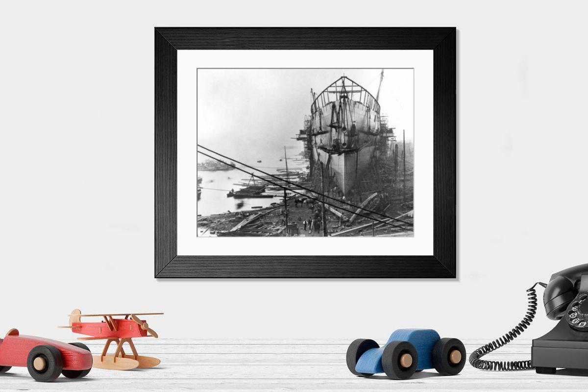 Shown hanging in a room: Modern 14"x12" (36x31cm)