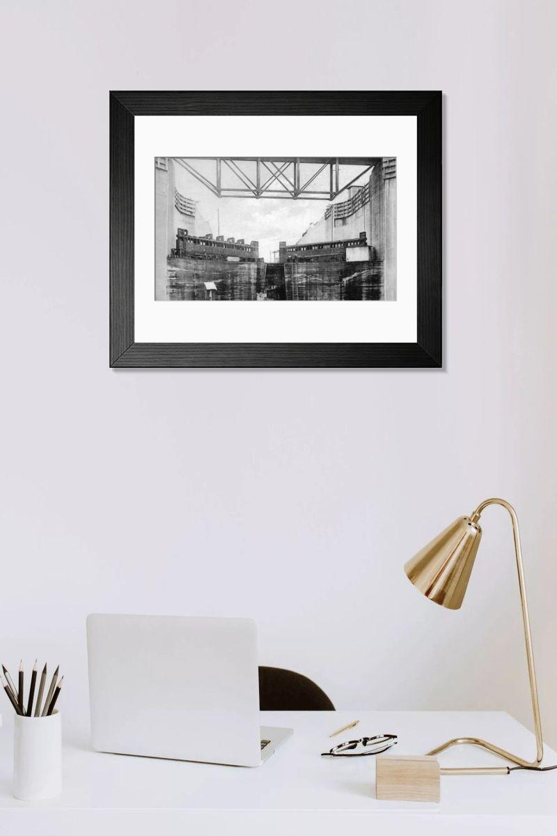 Shown hanging in a room: Modern 14"x12" (36x31cm)
