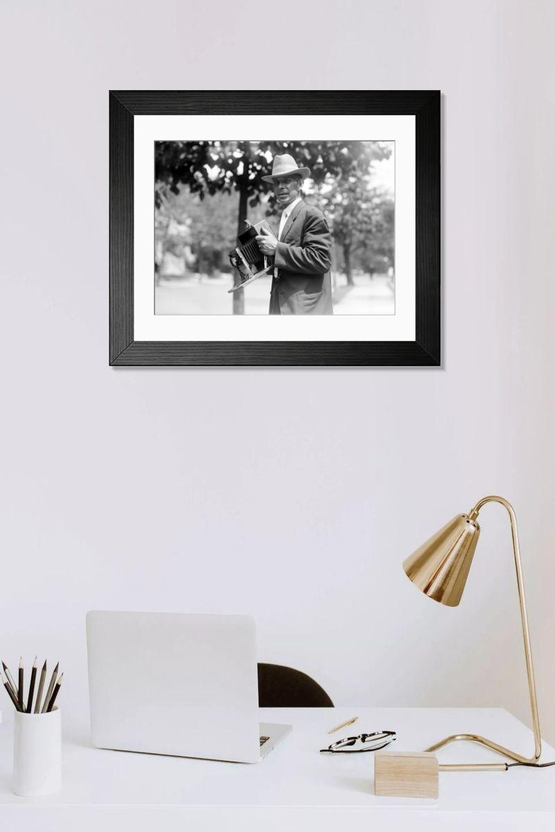 Shown hanging in a room: Modern 14"x12" (36x31cm)