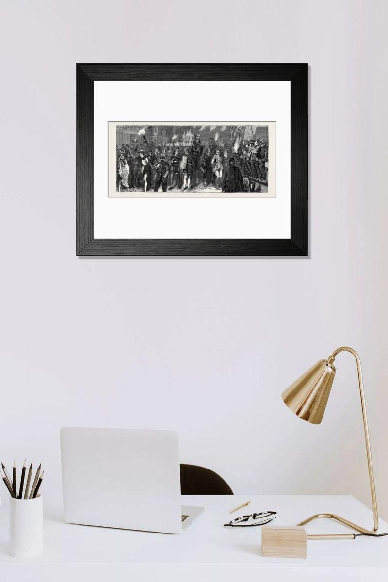 Shown hanging in a room: Modern 14"x12" (36x31cm)