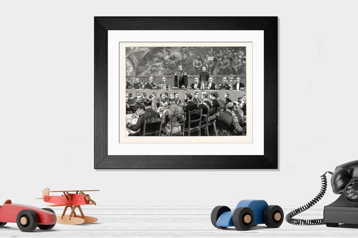 Shown hanging in a room: Modern 14"x12" (36x31cm)