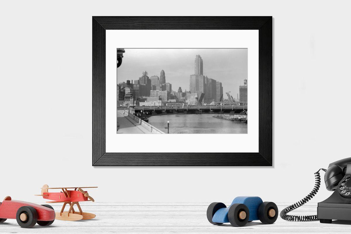 Shown hanging in a room: Modern 14"x12" (36x31cm)