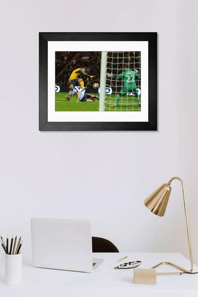 Shown hanging in a room: Modern 14"x12" (36x31cm)