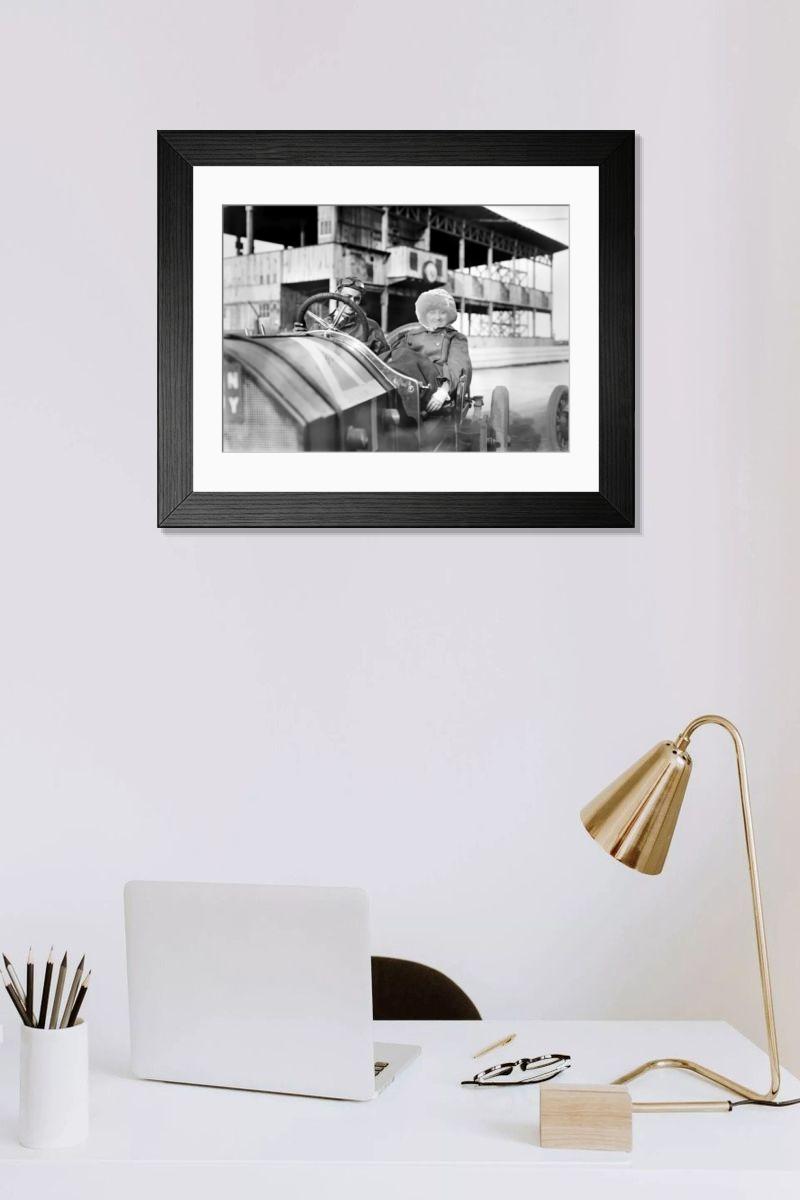 Shown hanging in a room: Modern 14"x12" (36x31cm)
