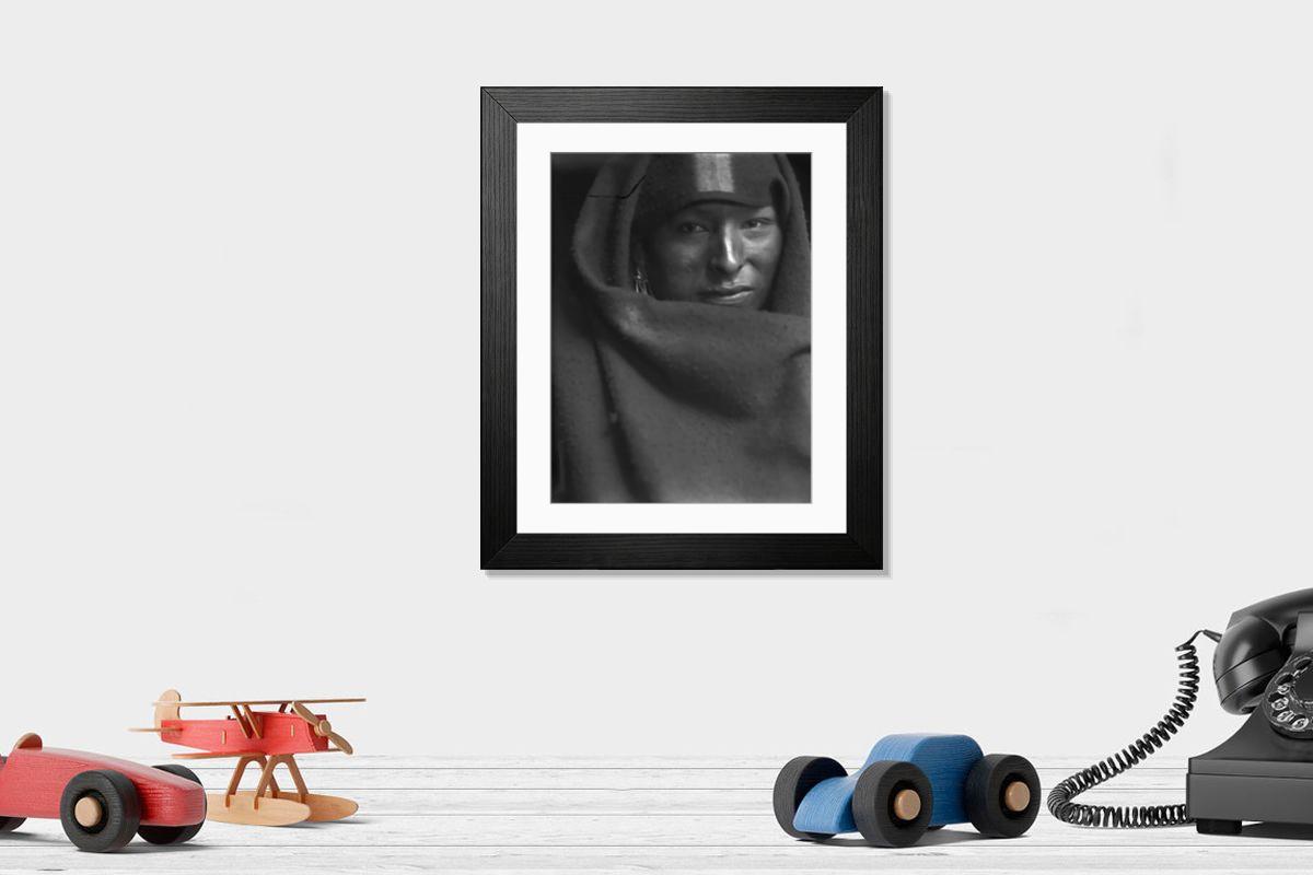 Shown hanging in a room: Modern 14"x12" (36x31cm)
