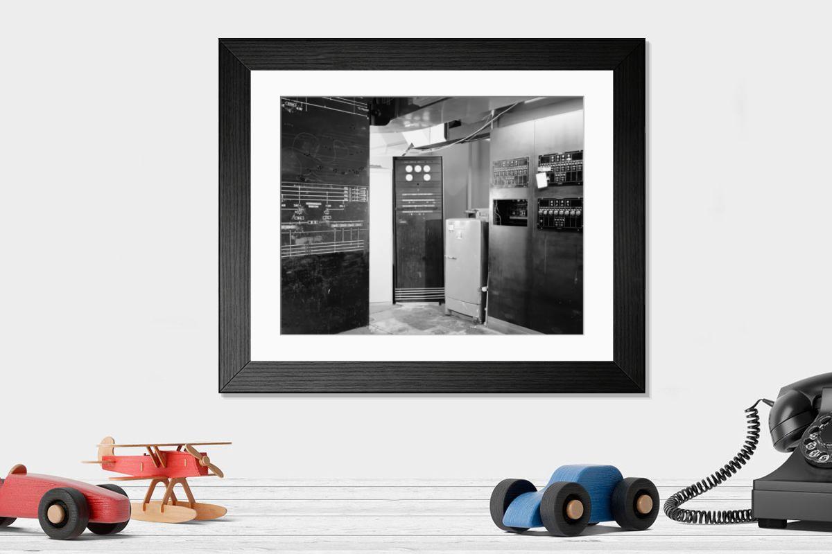 Shown hanging in a room: Modern 14"x12" (36x31cm)