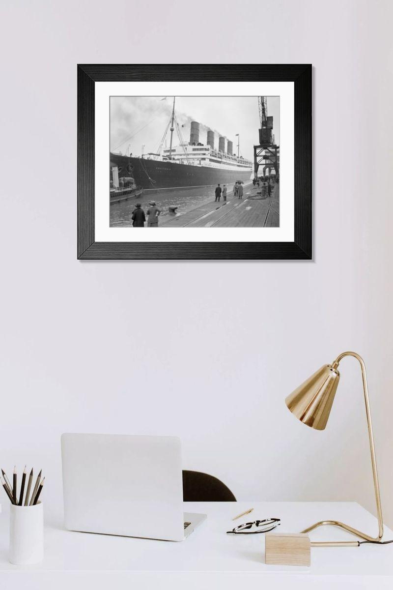 Shown hanging in a room: Modern 14"x12" (36x31cm)
