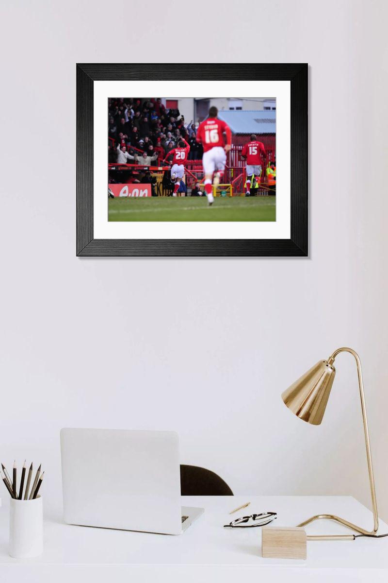 Shown hanging in a room: Modern 14"x12" (36x31cm)