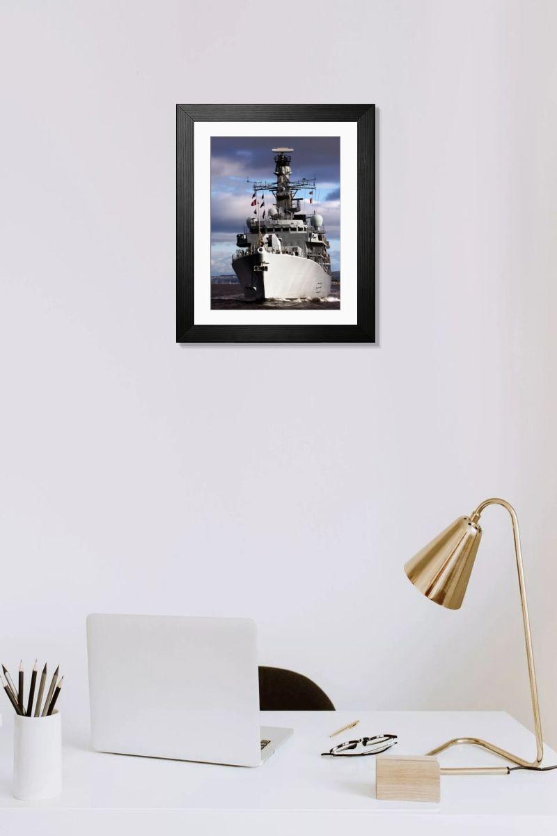 Shown hanging in a room: Modern 14"x12" (36x31cm)