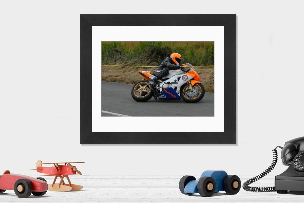 Brian Purdy (Honda) 2009 Jurby Road BikeSport TT Race Print. Art