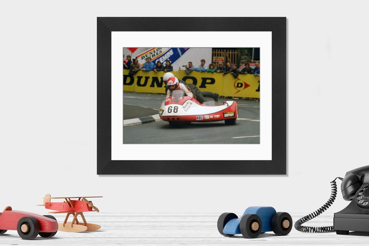 1988 Sidecar TT Suzuki Print: Munro & Webster at Quarter Bridge