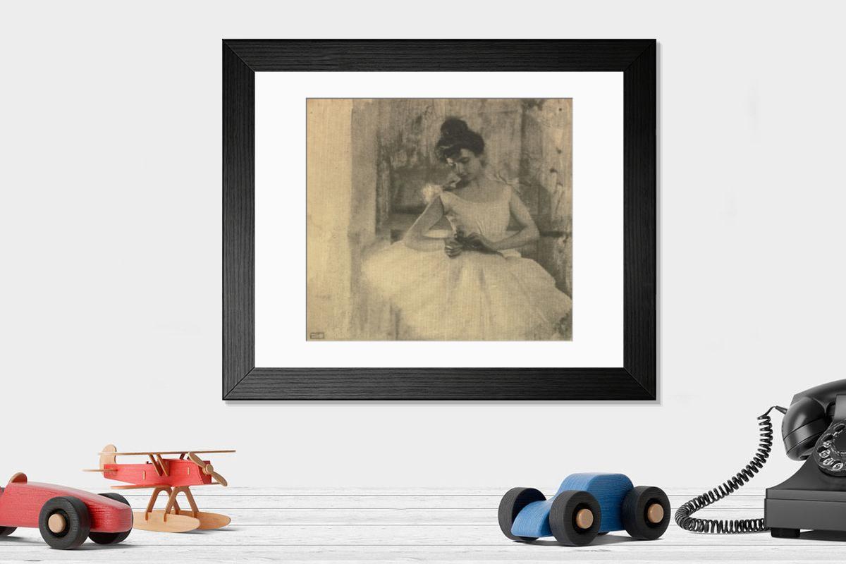 Shown hanging in a room: Modern 14"x12" (36x31cm)