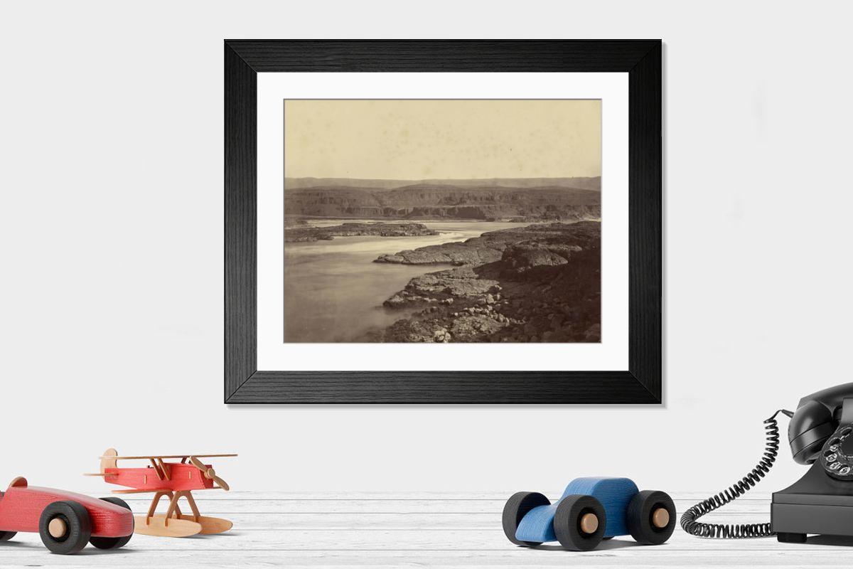 Shown hanging in a room: Modern 14"x12" (36x31cm)