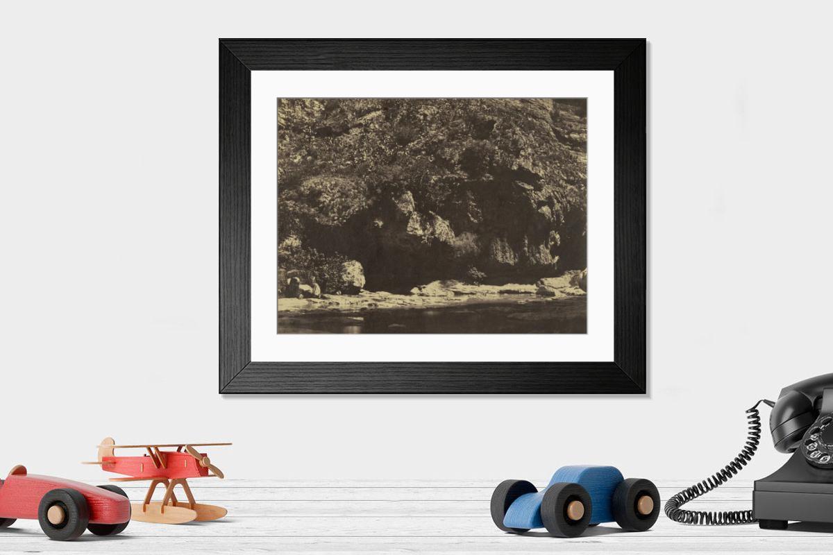 Shown hanging in a room: Modern 14"x12" (36x31cm)