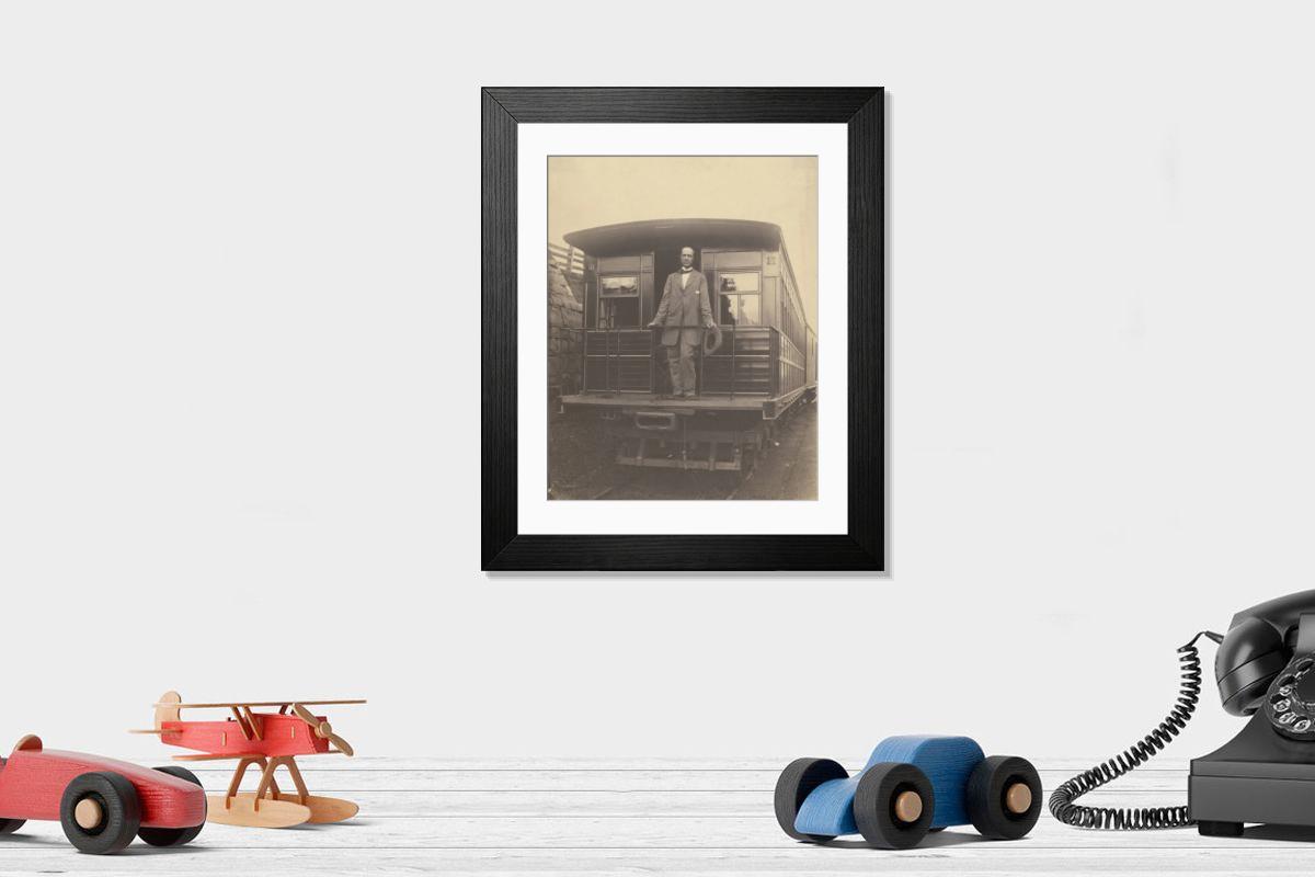 Shown hanging in a room: Modern 14"x12" (36x31cm)