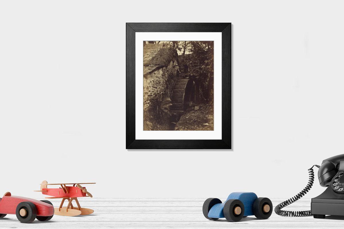 Shown hanging in a room: Modern 14"x12" (36x31cm)