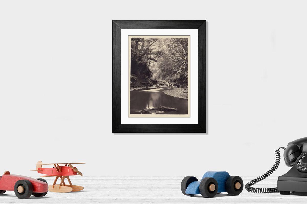 Shown hanging in a room: Modern 14"x12" (36x31cm)