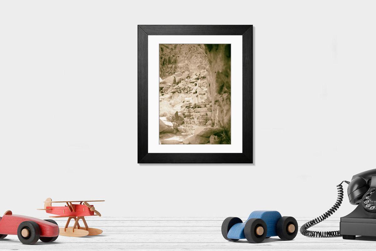 Shown hanging in a room: Modern 14"x12" (36x31cm)