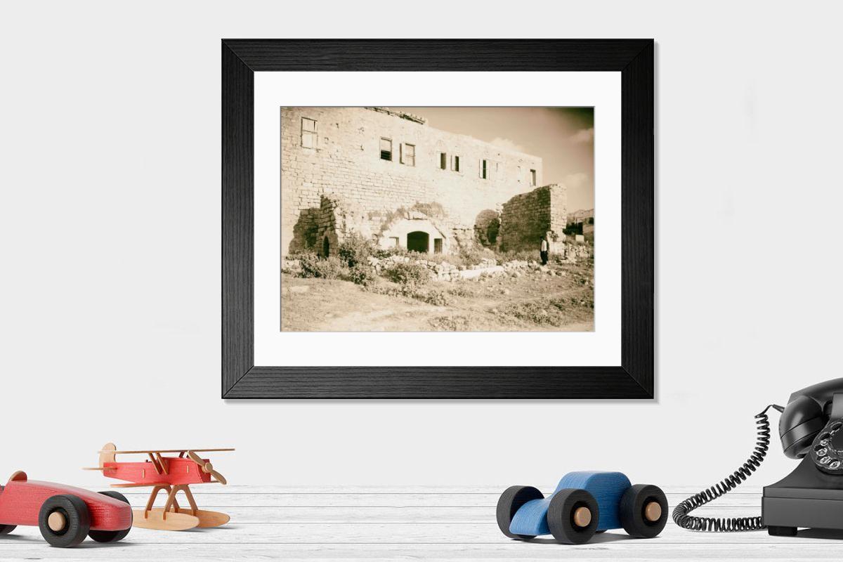 Shown hanging in a room: Modern 14"x12" (36x31cm)