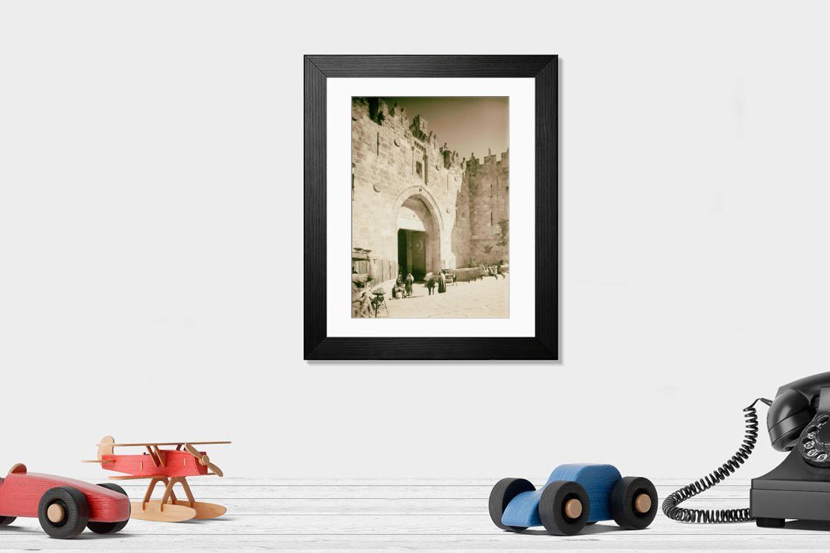 Shown hanging in a room: Modern 14"x12" (36x31cm)
