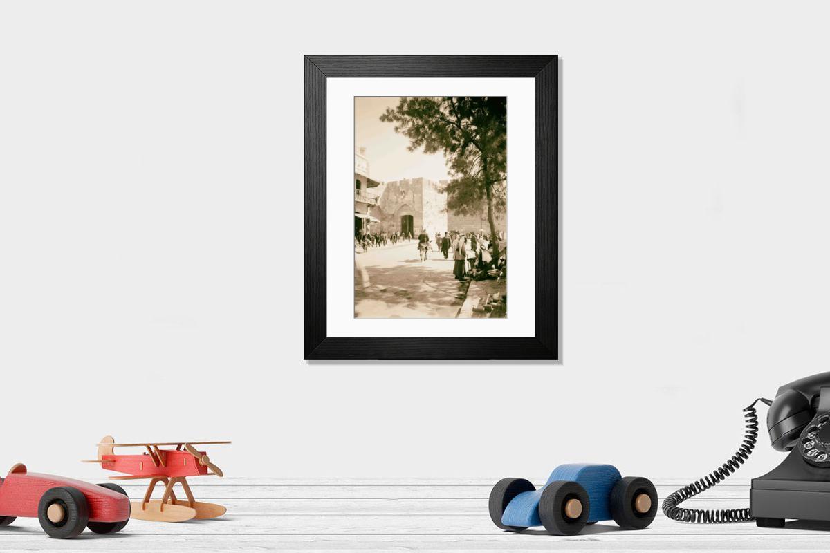 Shown hanging in a room: Modern 14"x12" (36x31cm)