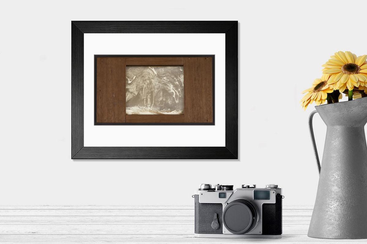 Shown hanging in a room: Modern 14"x12" (36x31cm)