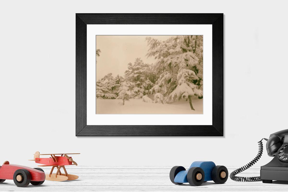 Shown hanging in a room: Modern 14"x12" (36x31cm)