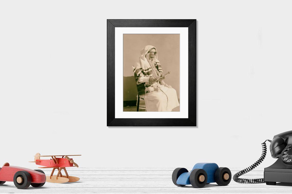 Shown hanging in a room: Modern 14"x12" (36x31cm)