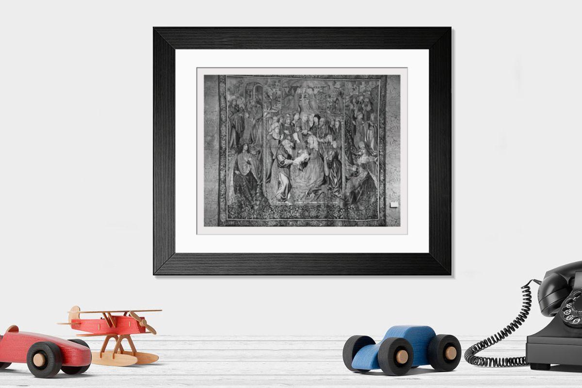 Shown hanging in a room: Modern 14"x12" (36x31cm)