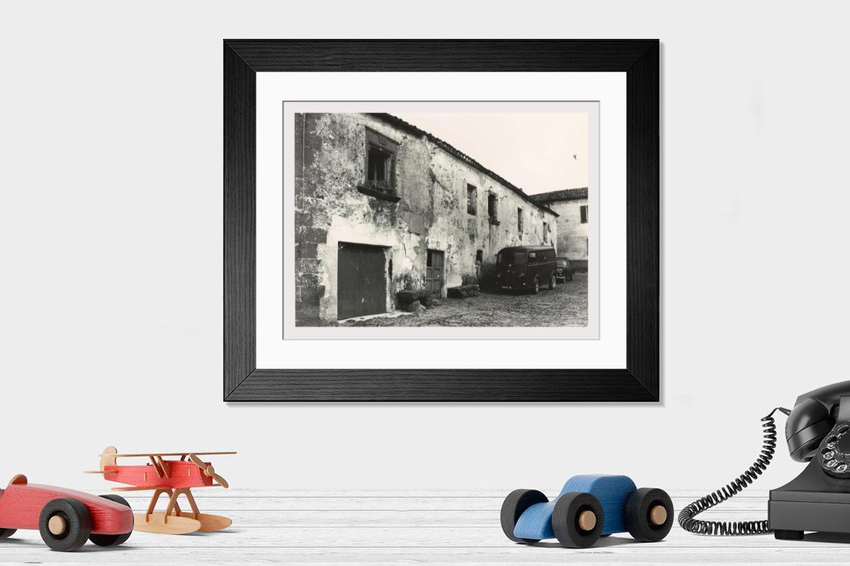 Shown hanging in a room: Modern 14"x12" (36x31cm)