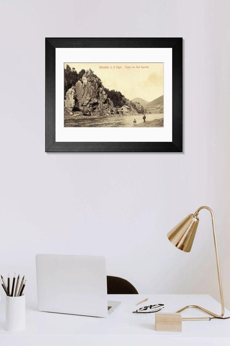 Shown hanging in a room: Modern 14"x12" (36x31cm)