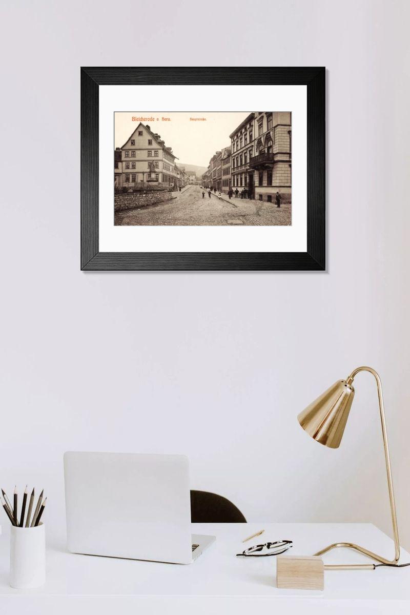Shown hanging in a room: Modern 14"x12" (36x31cm)