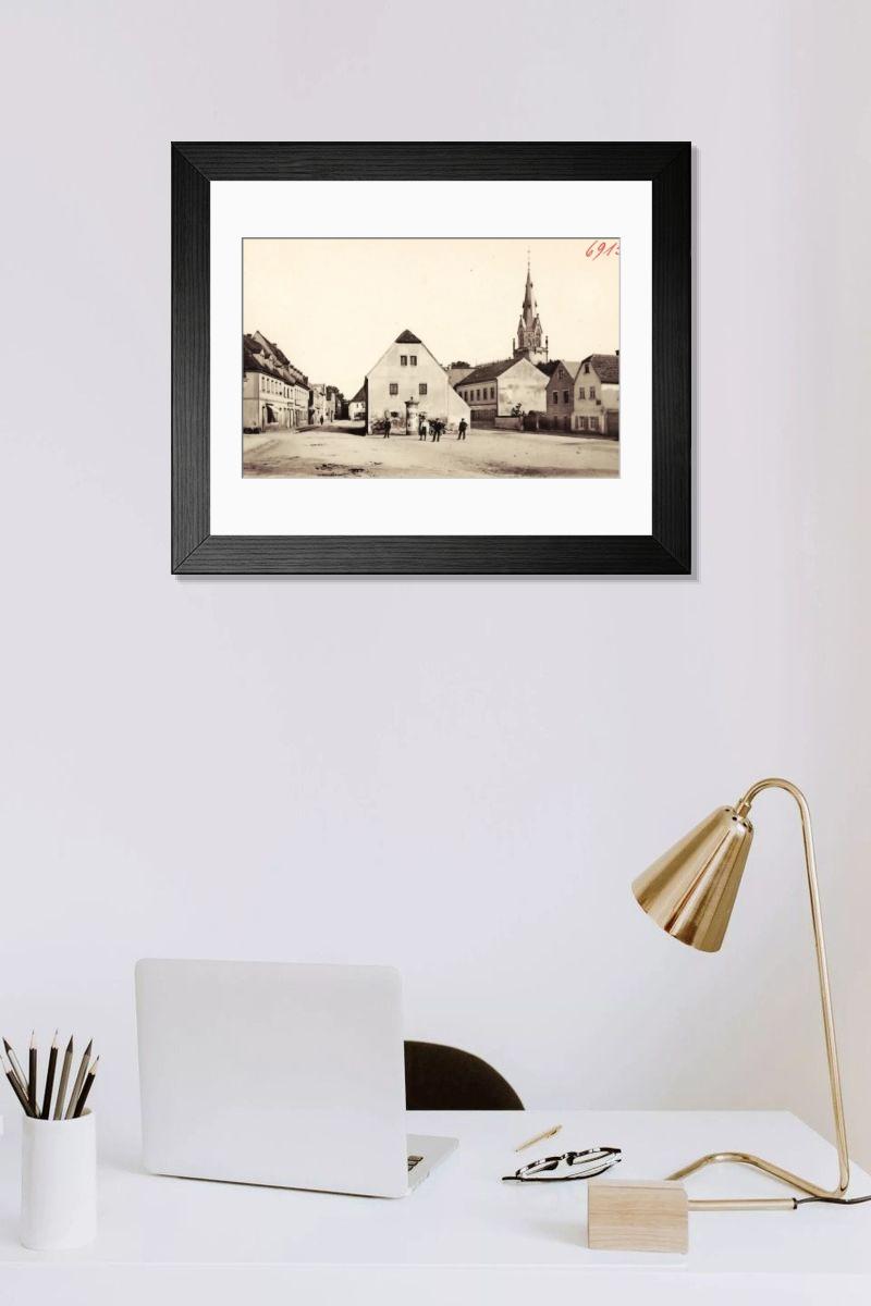 Shown hanging in a room: Modern 14"x12" (36x31cm)