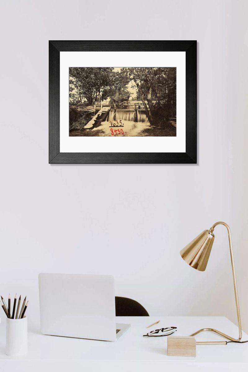 Shown hanging in a room: Modern 14"x12" (36x31cm)