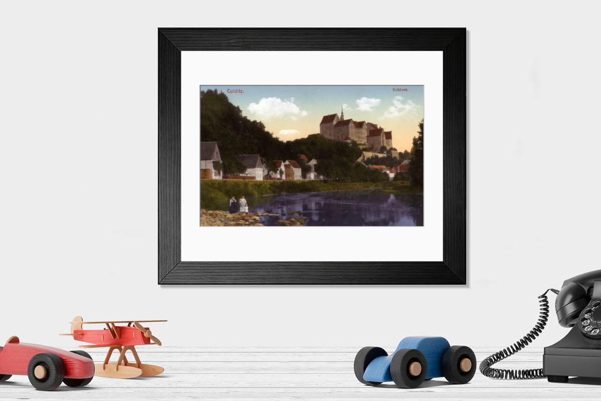 Shown hanging in a room: Modern 14"x12" (36x31cm)